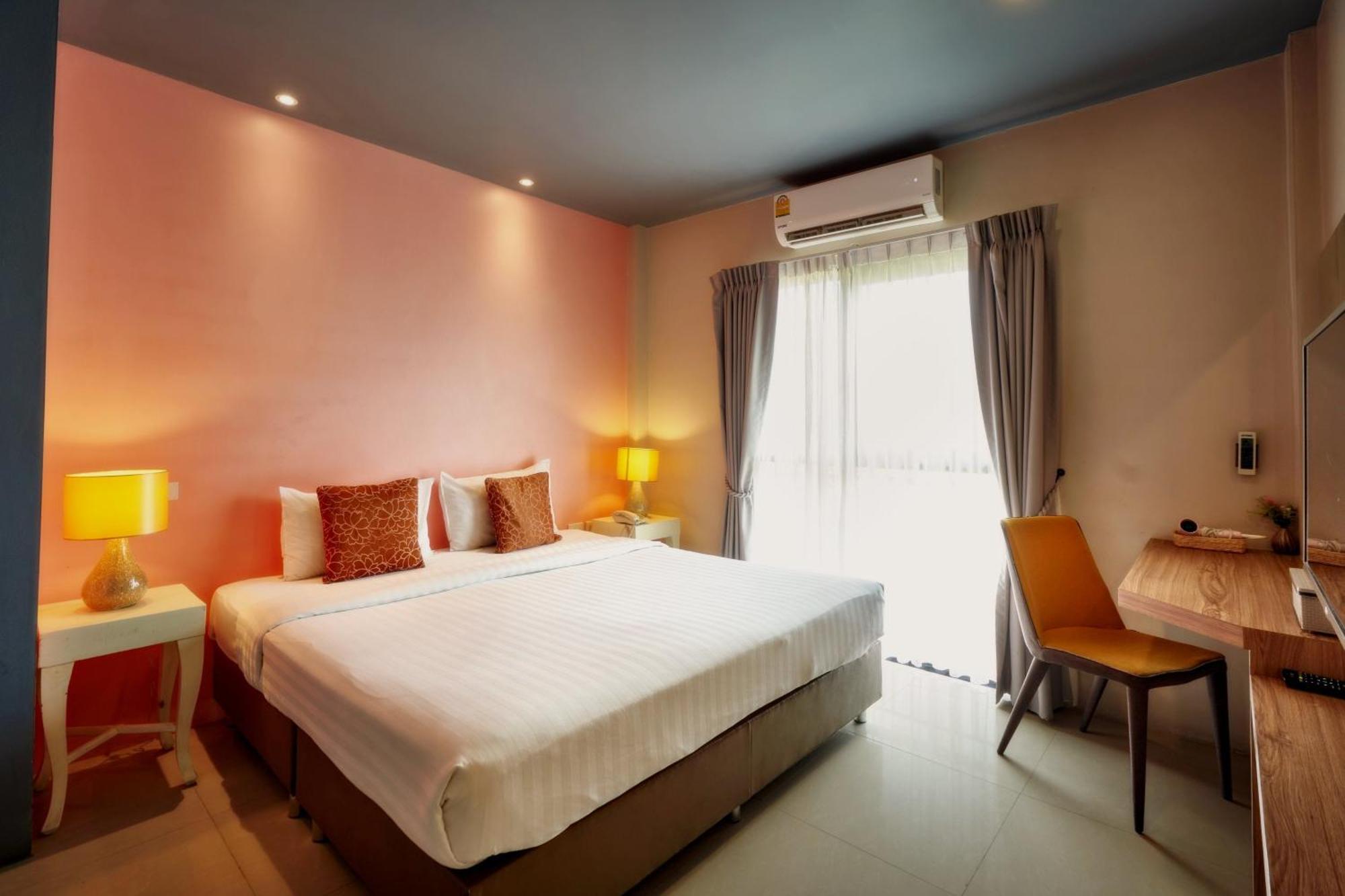H Hotel Phrasing Chiang Mai Exterior photo
