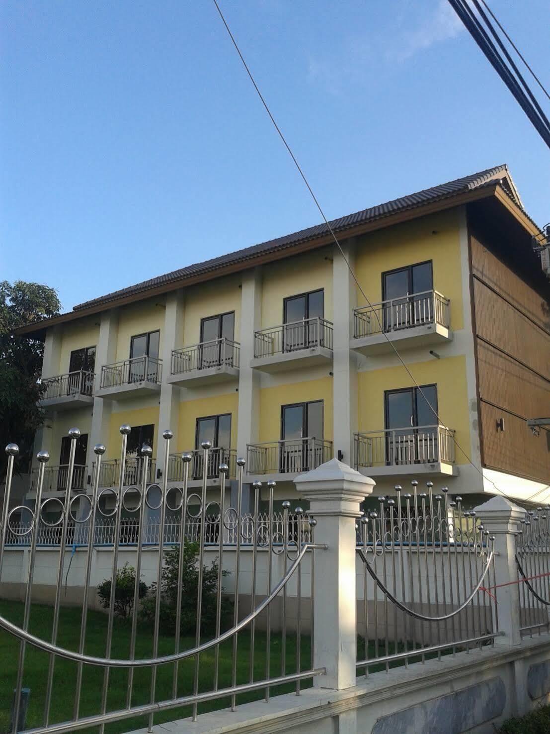 H Hotel Phrasing Chiang Mai Exterior photo