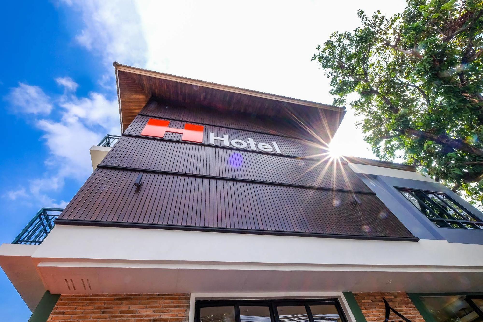 H Hotel Phrasing Chiang Mai Exterior photo