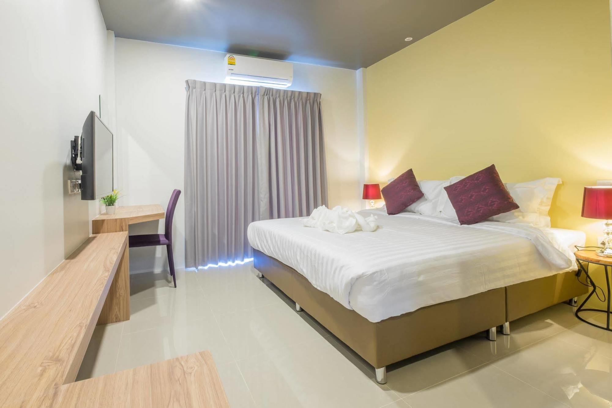 H Hotel Phrasing Chiang Mai Exterior photo
